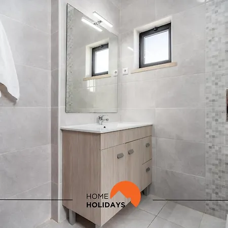 #232 Girasol 33 By Holidays Βίλα